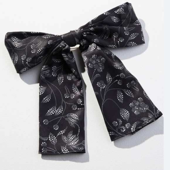 ANTHROPOLOGIE Oversized Black Hair Bow Barrette NEW - Picture 1 of 7